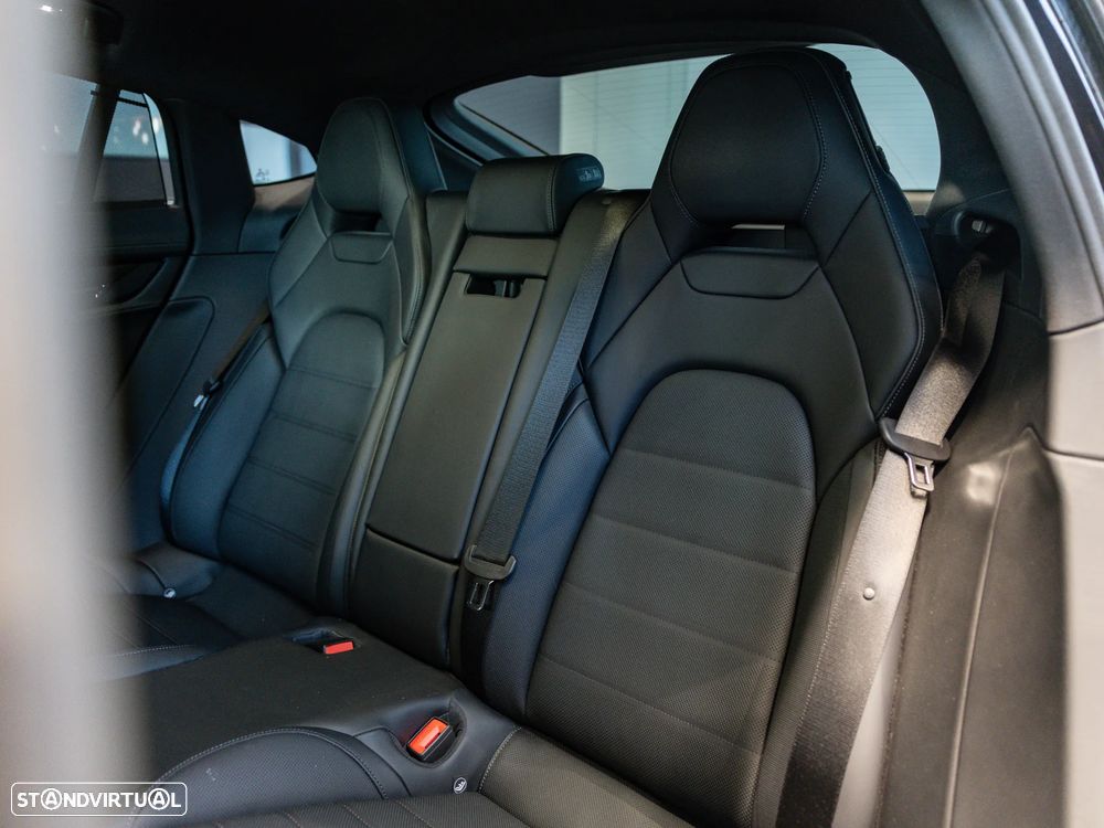 Porsche Panamera 4S E-Hybrid - 35