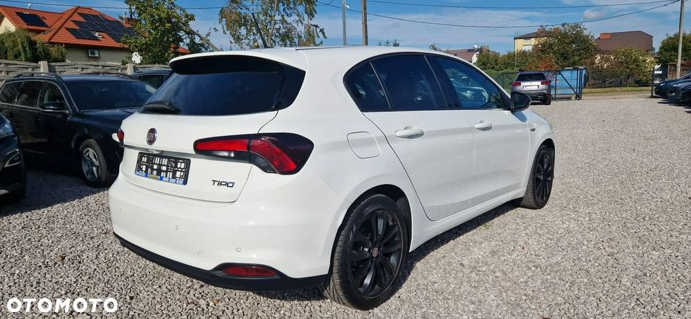 Fiat Tipo - 12