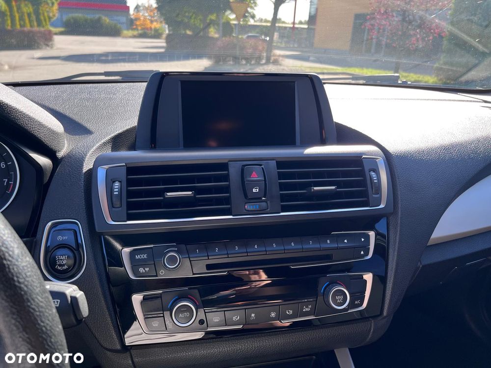BMW Seria 1 118i Advantage - 19