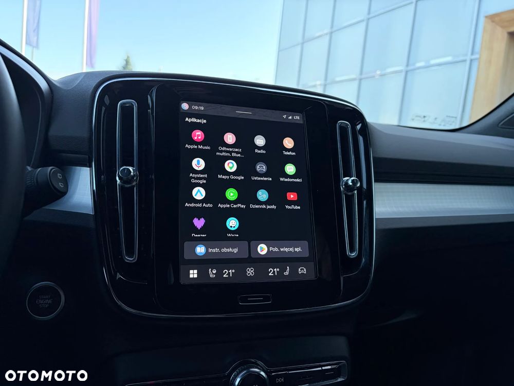 Volvo XC 40 B3 Plus Dark - 16