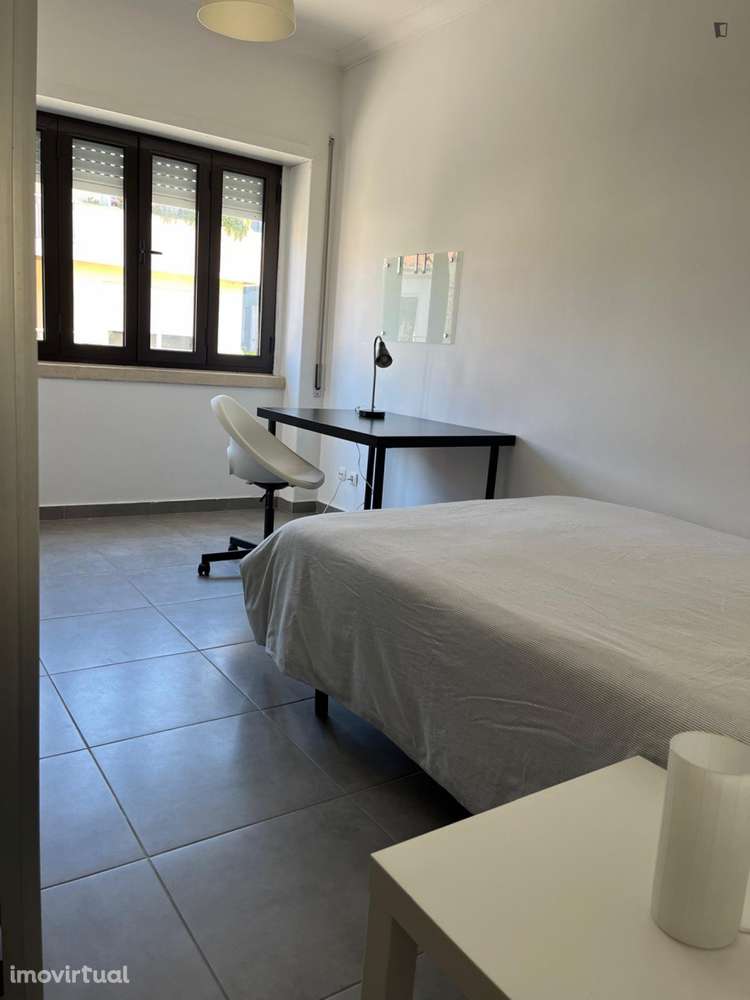 Quarto - localizado em Cidral Coimbra - Grande imagem: 4/12
