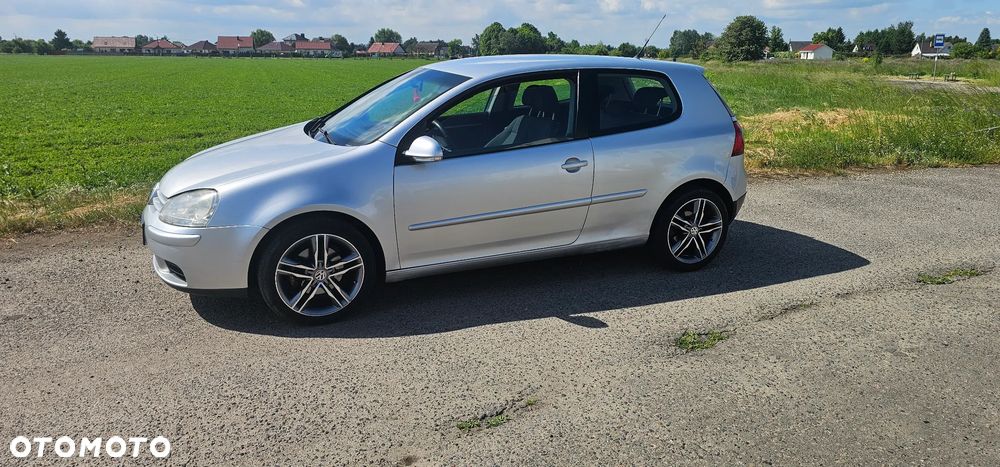 Volkswagen Golf - 2