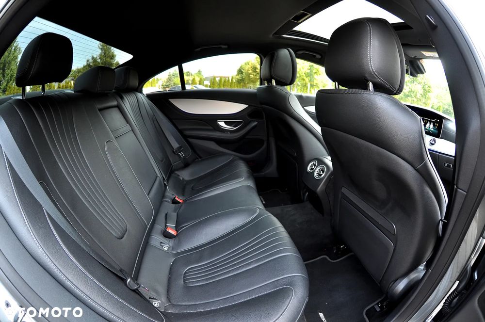 Mercedes-Benz CLS 300 d 4Matic 9G-TRONIC AMG Line - 24