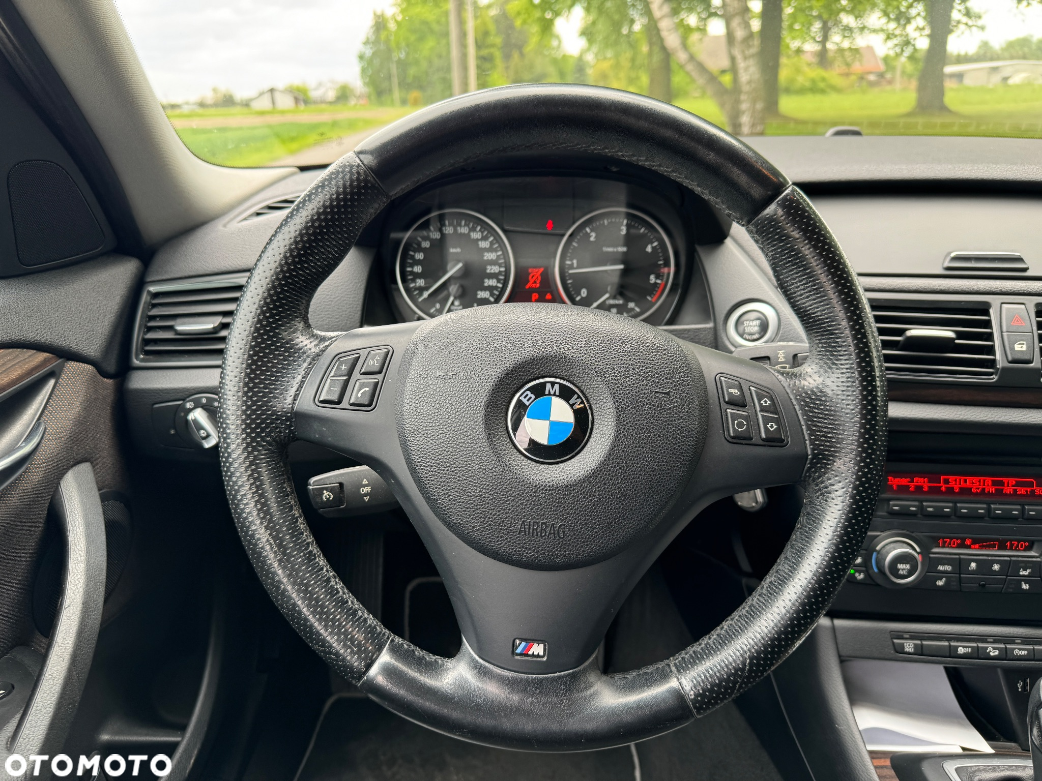 BMW X1 xDrive18d - 13