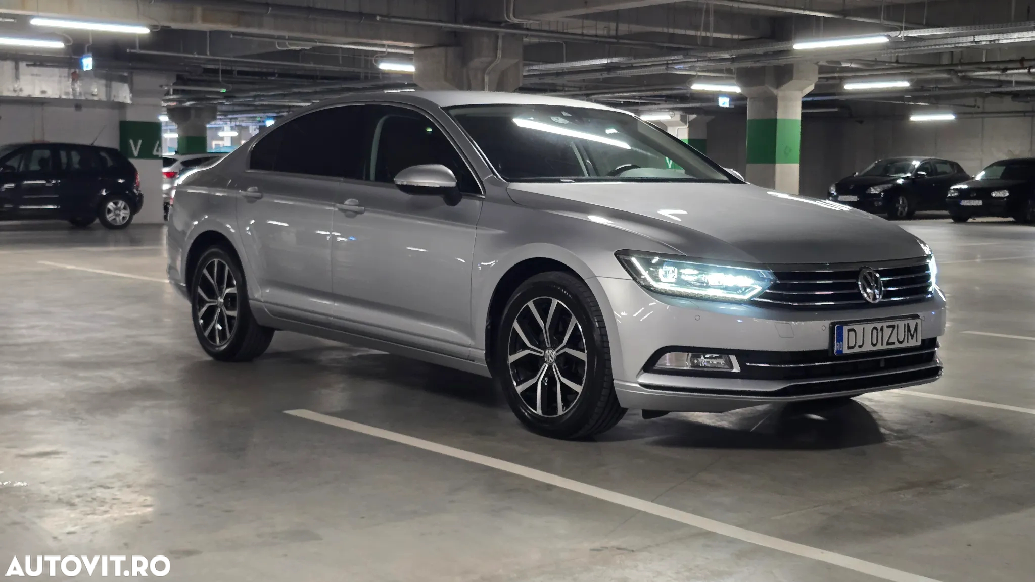 Volkswagen Passat Variant 1.8 TSI (BlueMotion Technology) DSG Highline - 27