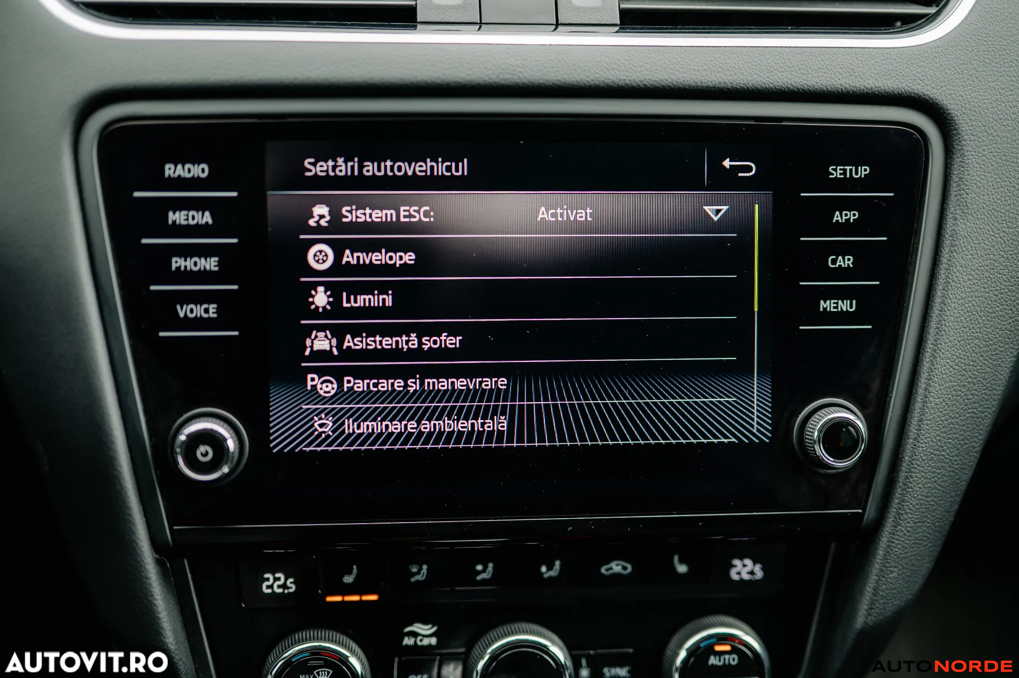 Skoda Octavia Combi Diesel 2.0 TDI DSG Style - 29
