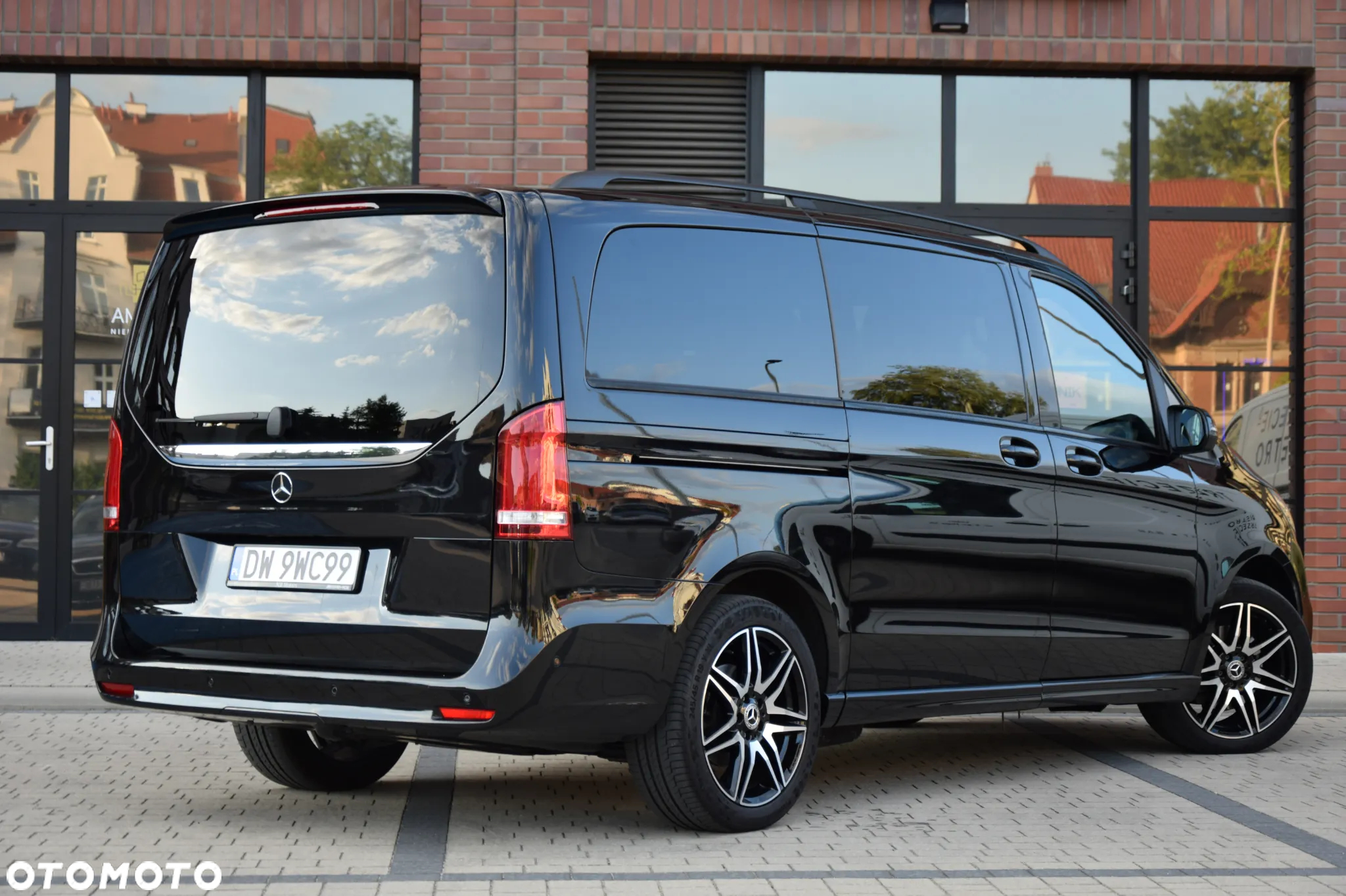 Mercedes-Benz Klasa V 300 d 4-Matic Avantgarde 9G-Tronic (d³ugi) - 12