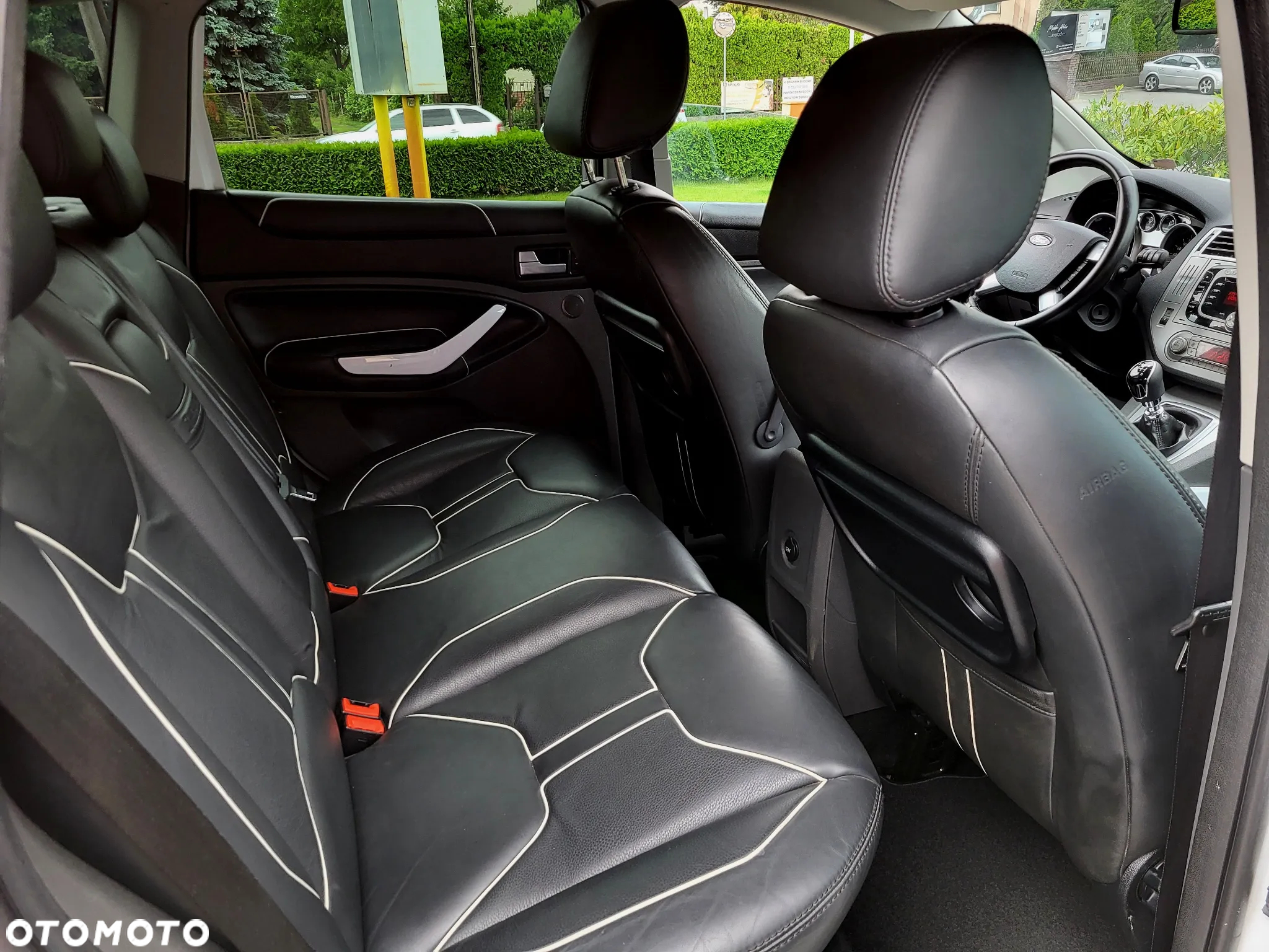 Ford Kuga - 8