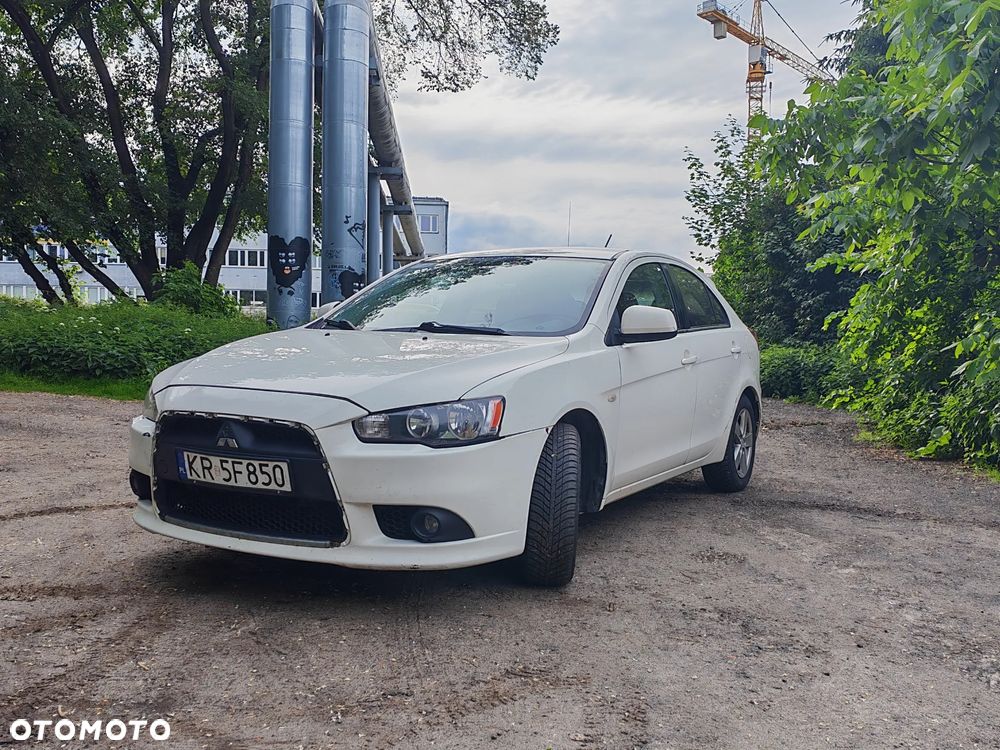 Mitsubishi Lancer 1.8 Invite - 1