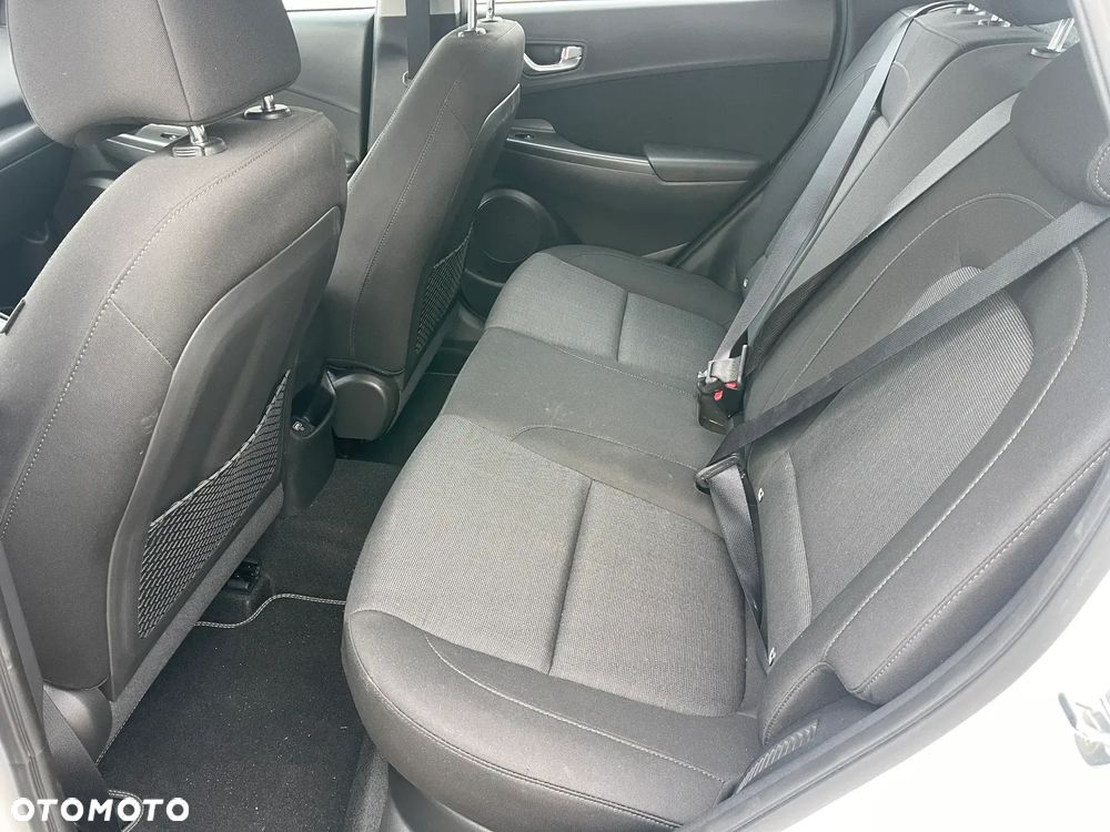 Hyundai Kona - 21