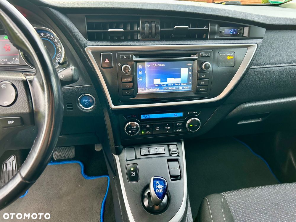 Toyota Auris - 15