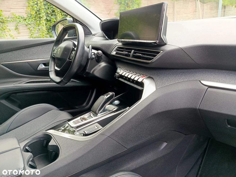 Peugeot 3008 225 e-EAT8 Allure - 13