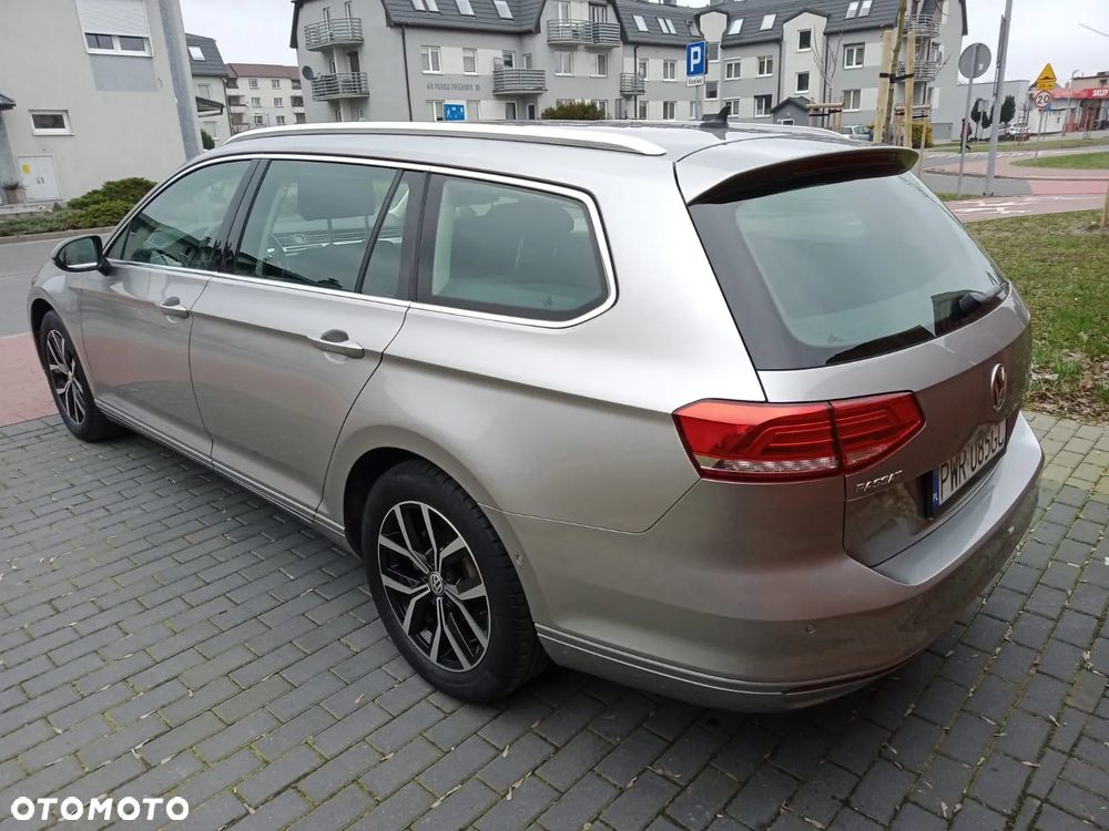 Volkswagen Passat Variant 1.6 TDI (BlueMotion Technology) DSG Comfortline - 5