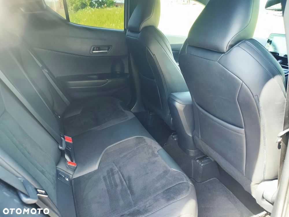 Toyota C-HR 2.0 Hybrid Executive - 36