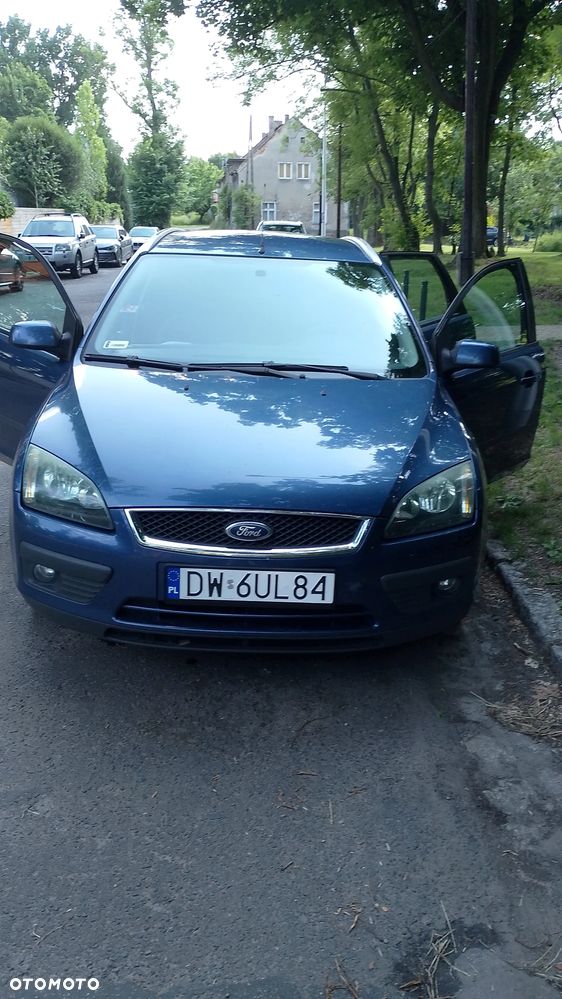 Ford Focus 1.6 Ambiente - 1