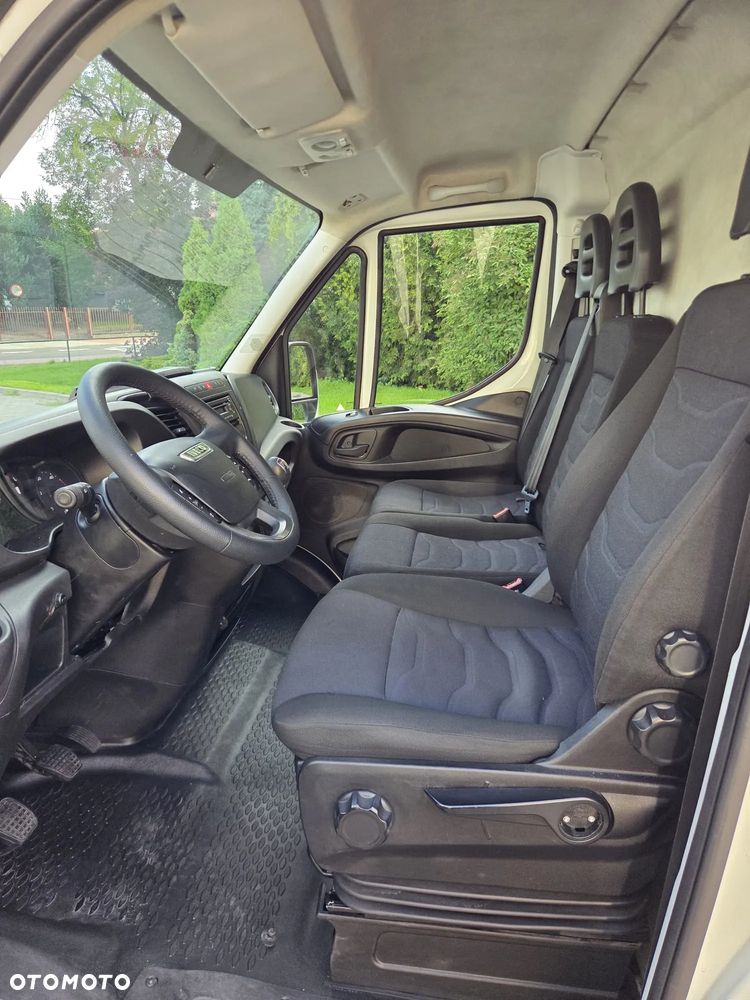 Iveco DAILY - 17