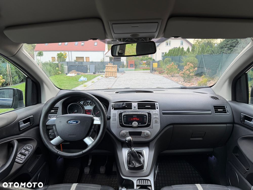 Ford Kuga - 10
