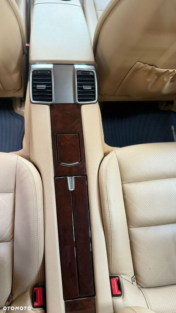 Porsche Panamera - 18