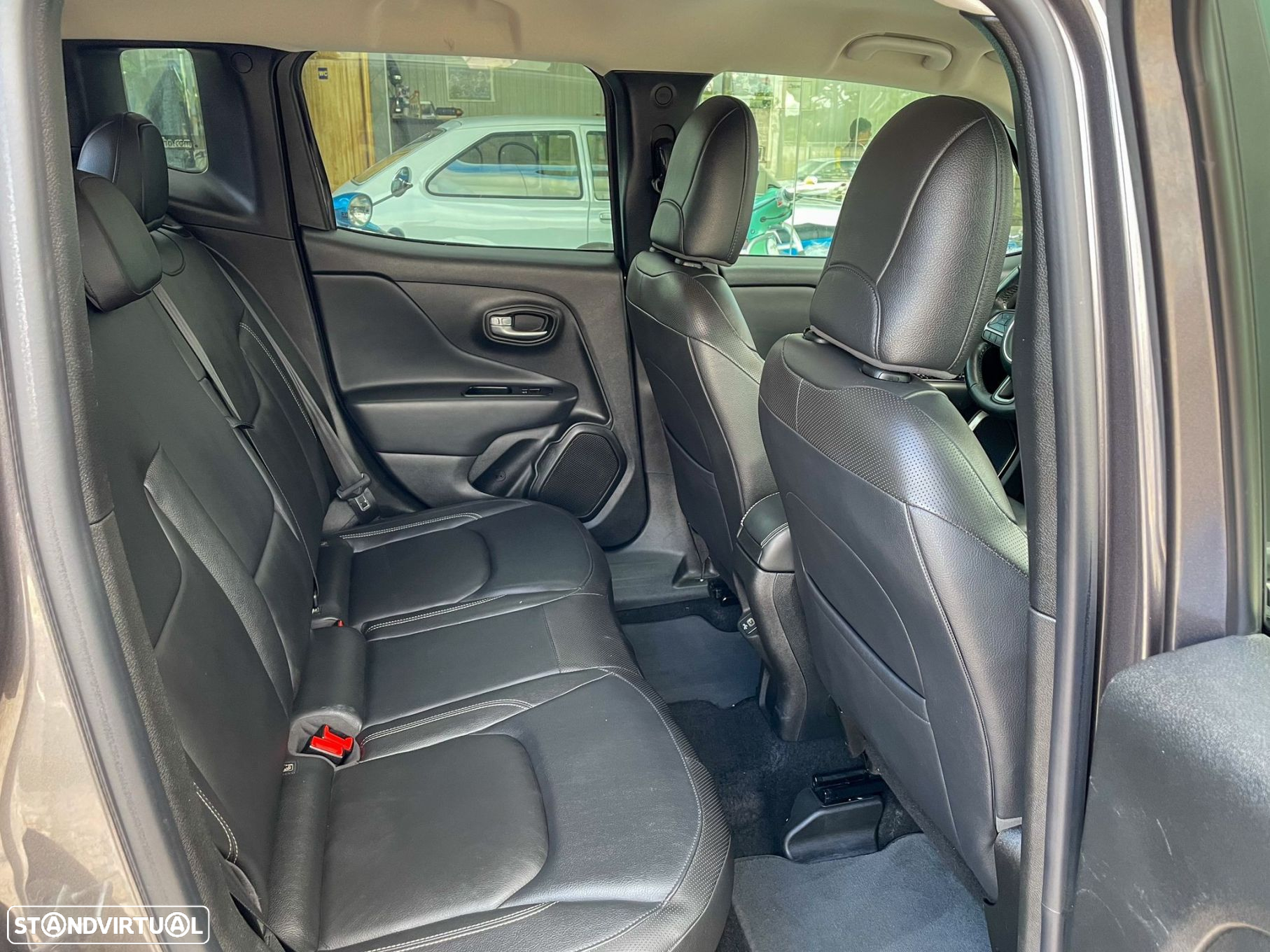 Jeep Renegade 1.6 MJD Limited DCT - 17