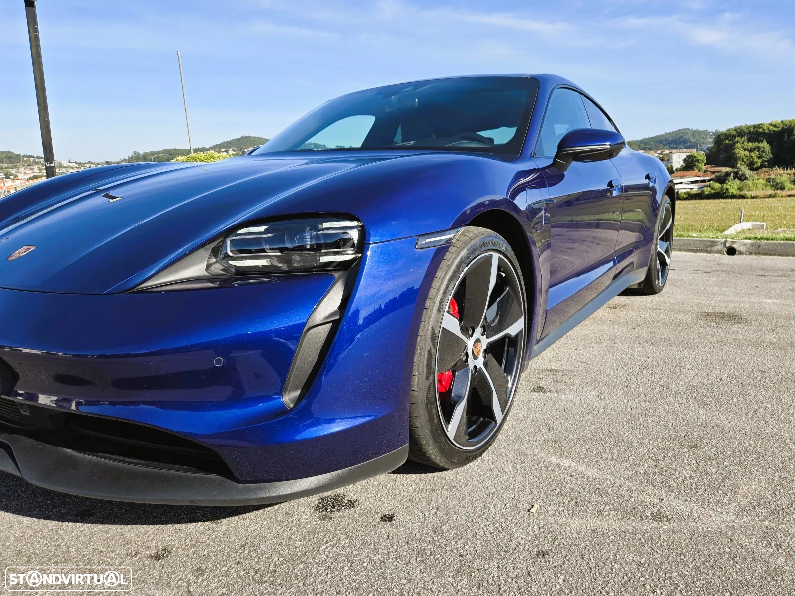Porsche Taycan 4S - 42