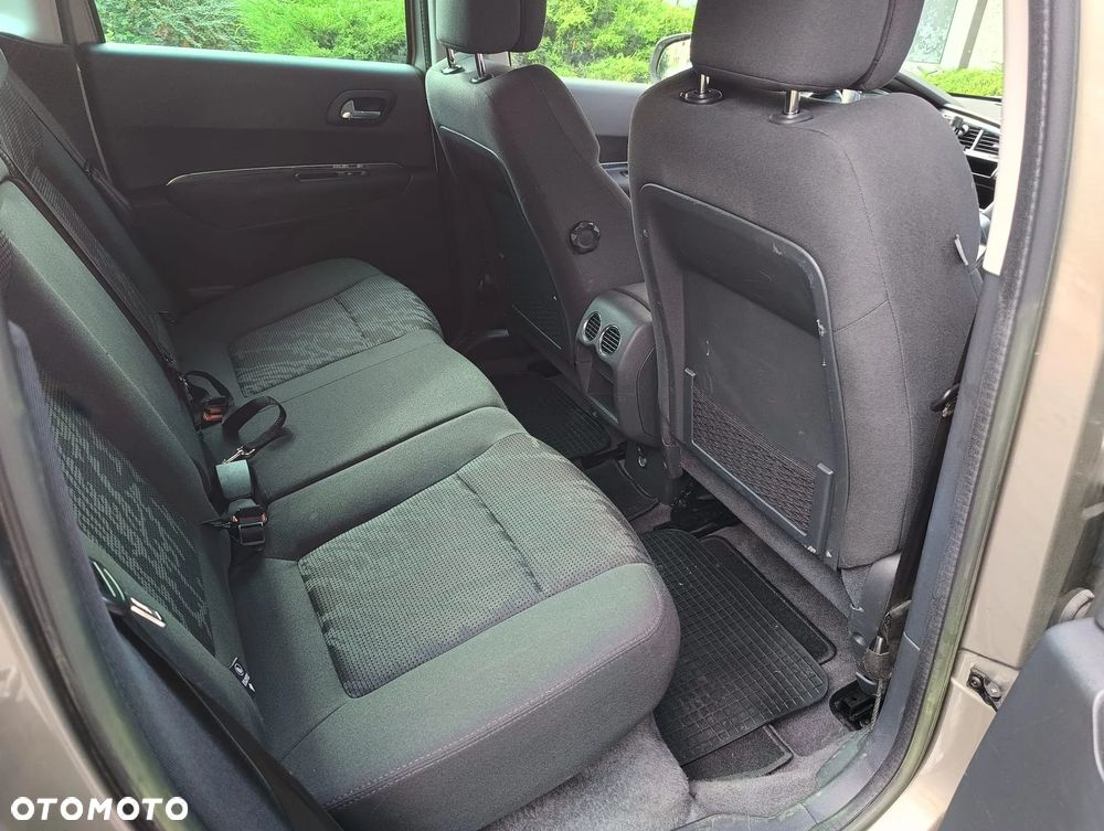 Peugeot 3008 2.0 HDi HYbrid4 - 8