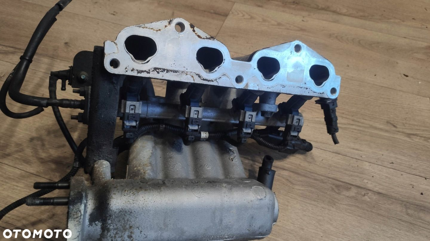 KR KOLEKTOR WTRYSKI KPL KIA PICANTO I 1.1 BENZYNA - 2