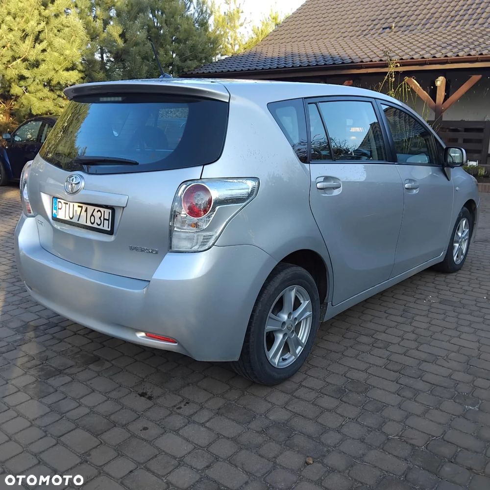 Toyota Verso 2.0 D-4D - 5