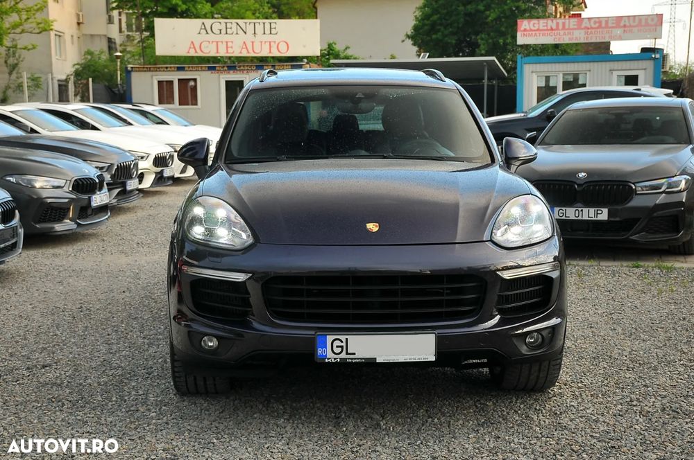 Porsche Cayenne Platinum Edition - 37