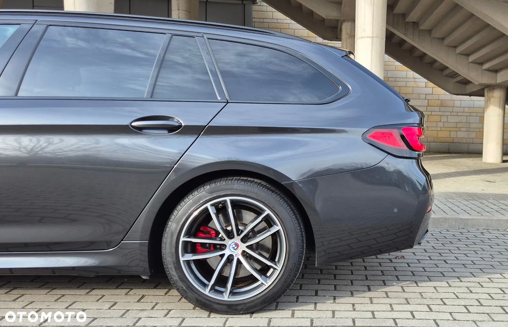 BMW Seria 5 530i xDrive mHEV M Sport sport - 7