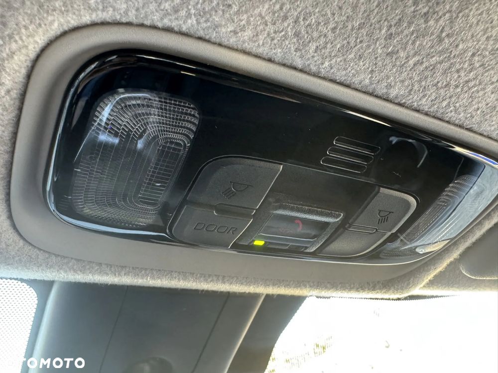 Toyota Yaris Hybrid 1.5 Premiere Edition - 21