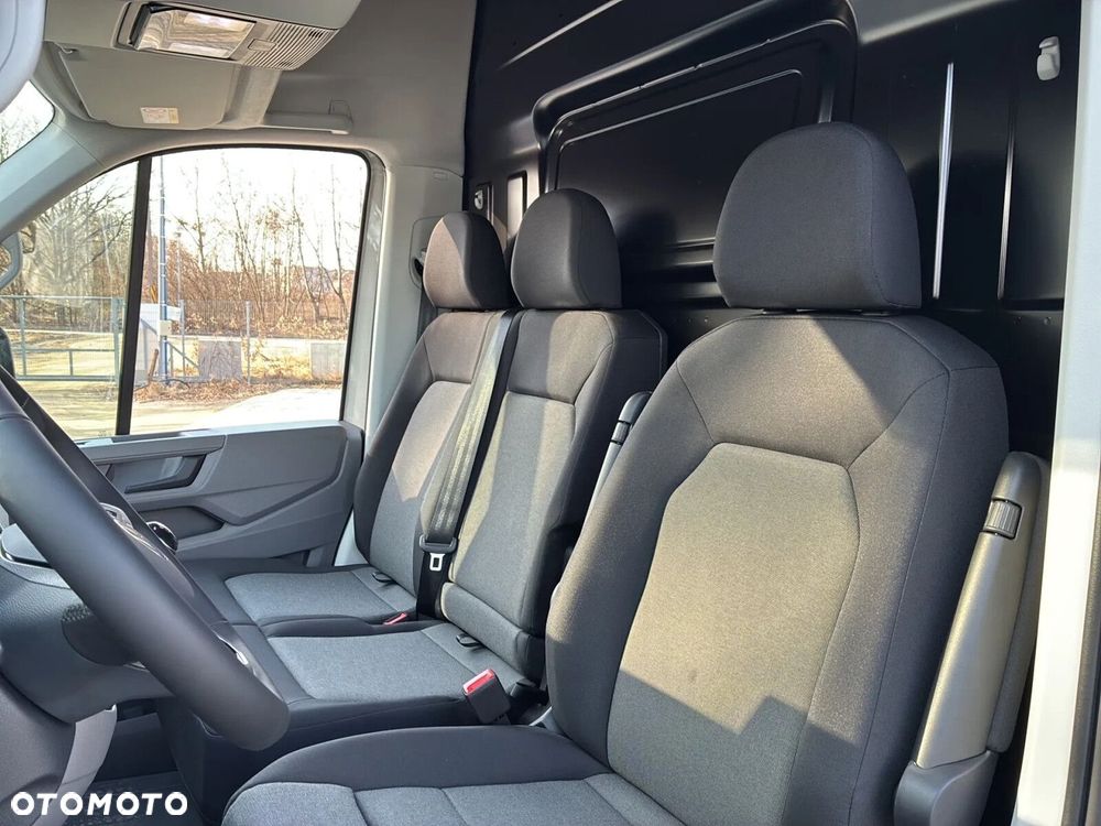 Volkswagen Crafter 35 Furgon L4H3, 2.0BiTDI 177KM, Wysoki dach, r. o. 4490mm - 15