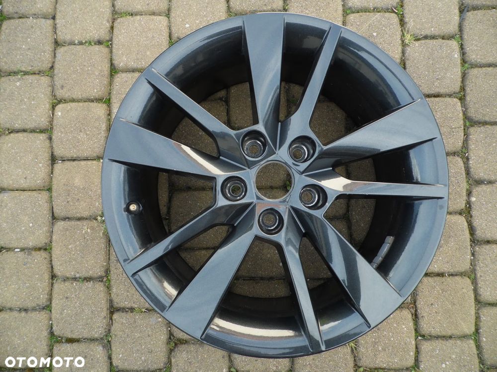 Felga 17'' 5x112 Skoda 5E0601025CC 7x17 ET49 - 1