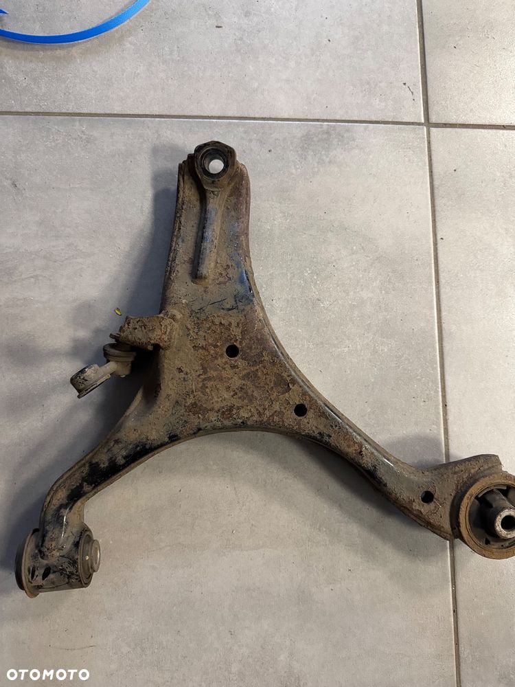 Honda FR-V wahacz lewy przód