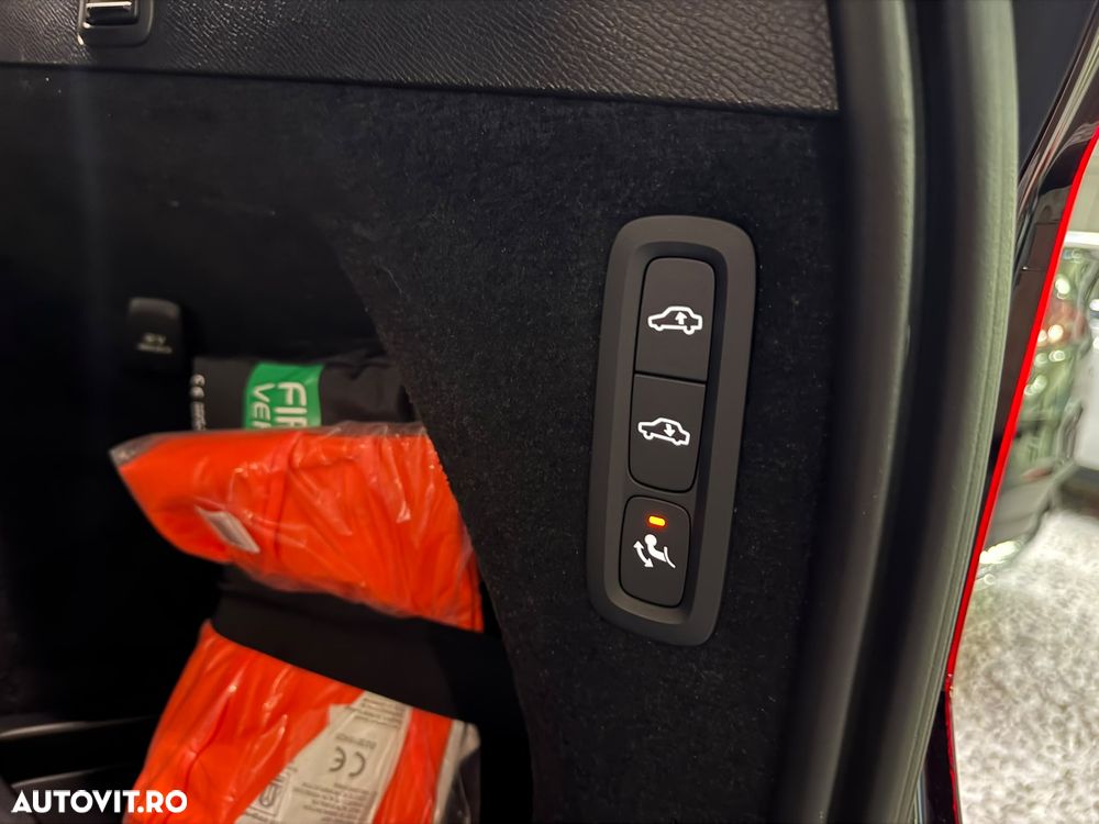 Volvo XC 90 B5 B AWD Ultra Bright - 24