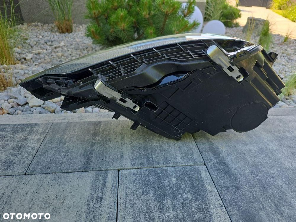 VOLVO XC60 II 2 LIFT Lampa lewa przód Full Led System 32396575 Czarna - 9
