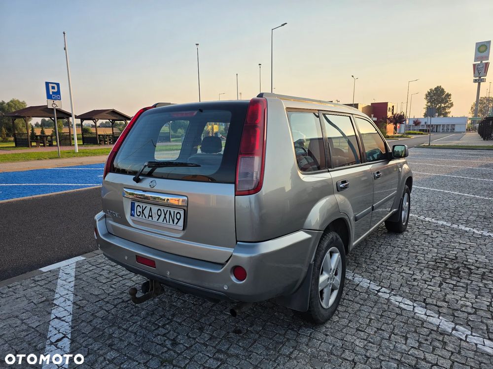 Nissan X-Trail 2.0 Sport + - 4