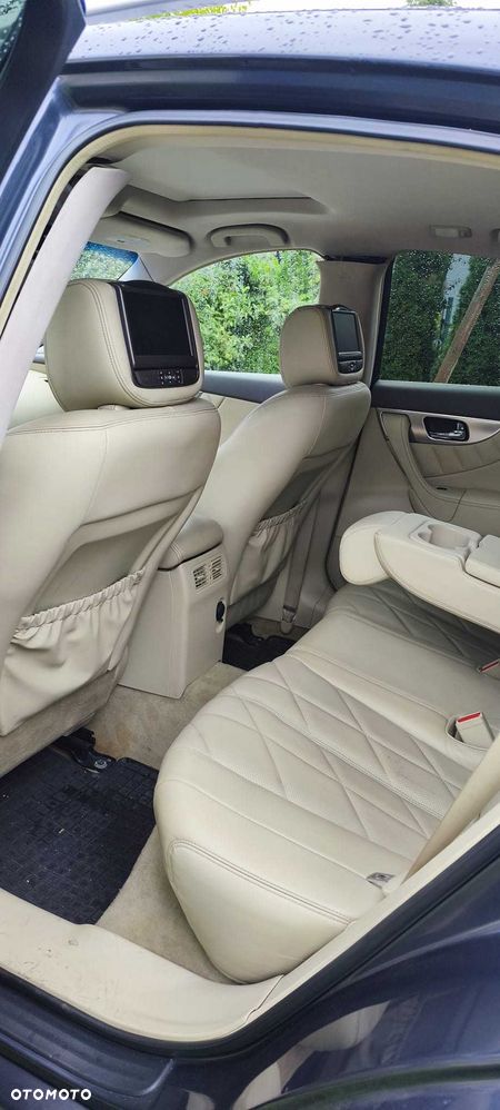 Infiniti FX - 4