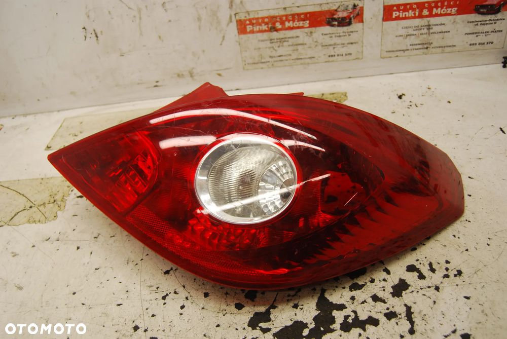 LAMPA PRAWY TYŁ TYLNA PRAWA 89316518 OPEL CORSA D - 2