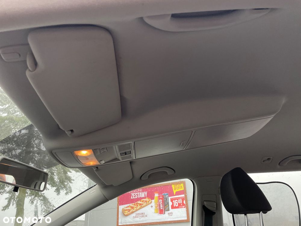 Volkswagen Touran 1.6 TDI DPF Trendline - 9