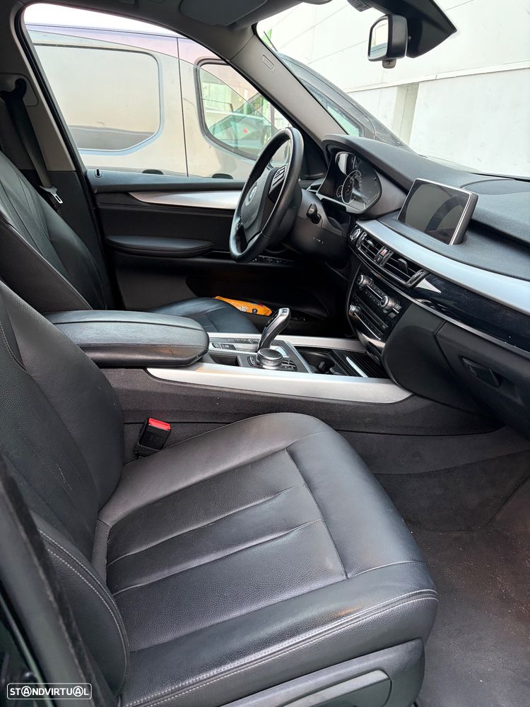 BMW X5 25 d sDrive Comfort 7L - 8