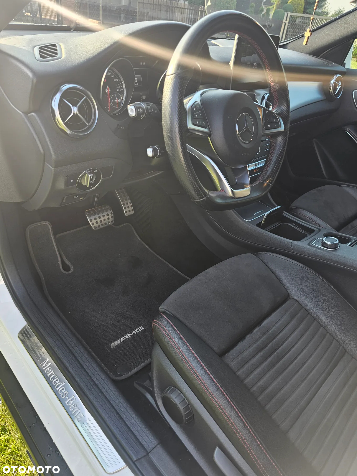 Mercedes-Benz GLA 180 d 7G-DCT AMG Line - 14