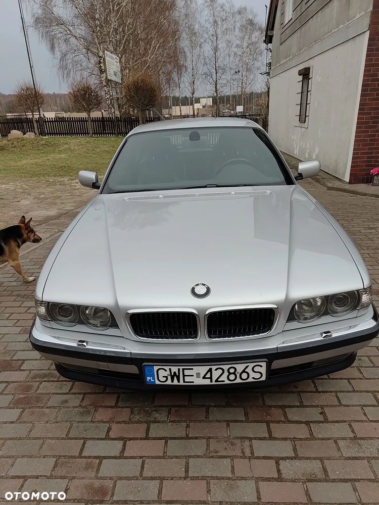 BMW Seria 7 740i - 13