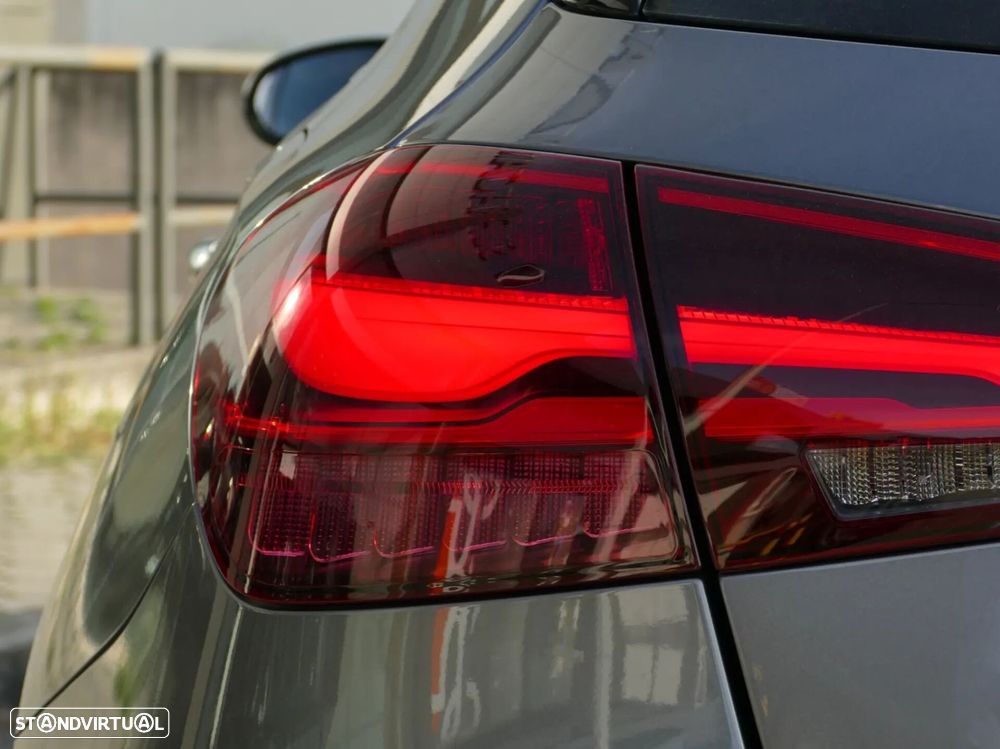 Mercedes-Benz A 250 e - 12