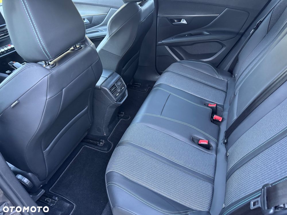 Peugeot 3008 1.6 PureTech Hybrid PHEV Allure Pack S&S EAT8 - 13