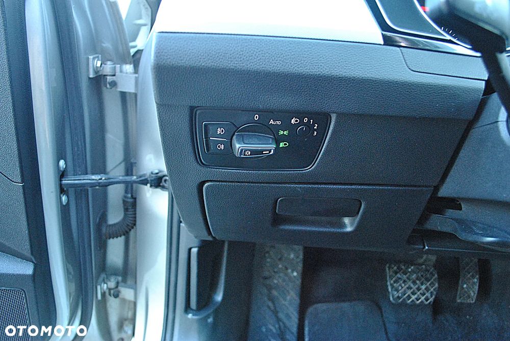 Volkswagen Passat 2.0 TDI SCR DSG Comfortline - 19
