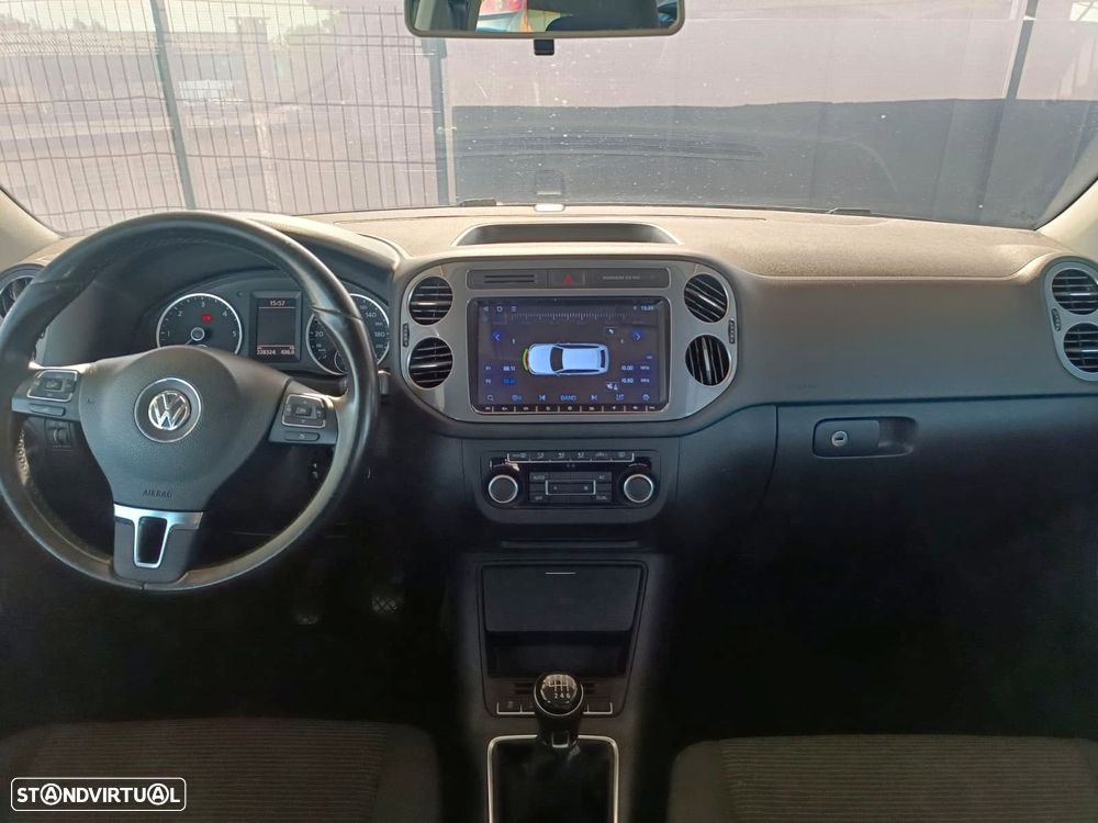 VW Tiguan 2.0 TDi Sport BlueMotion - 11