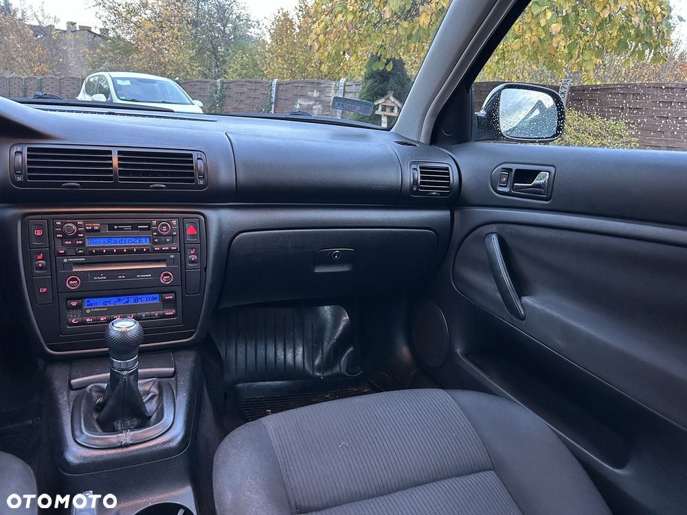 Volkswagen Passat - 14