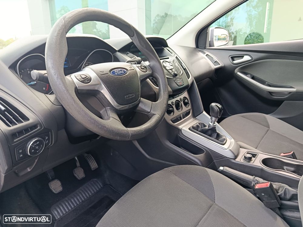 Ford Focus SW 1.6 TDCi Titanium - 18
