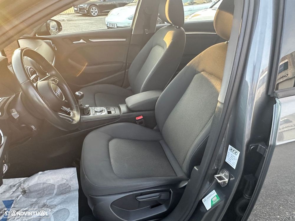Audi A3 Sportback 1.6 TDI Design - 14