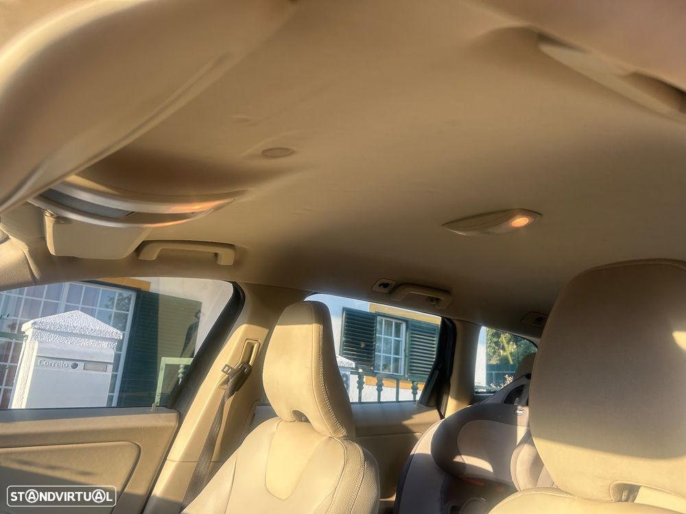 Volvo XC 60 2.0 D3 Drive Summum - 6